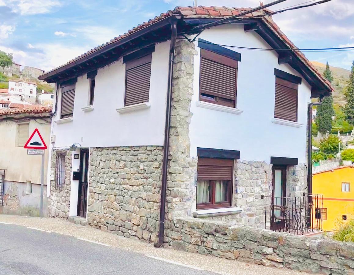 Villa La casita del rio Soto en Cameros Esterno foto